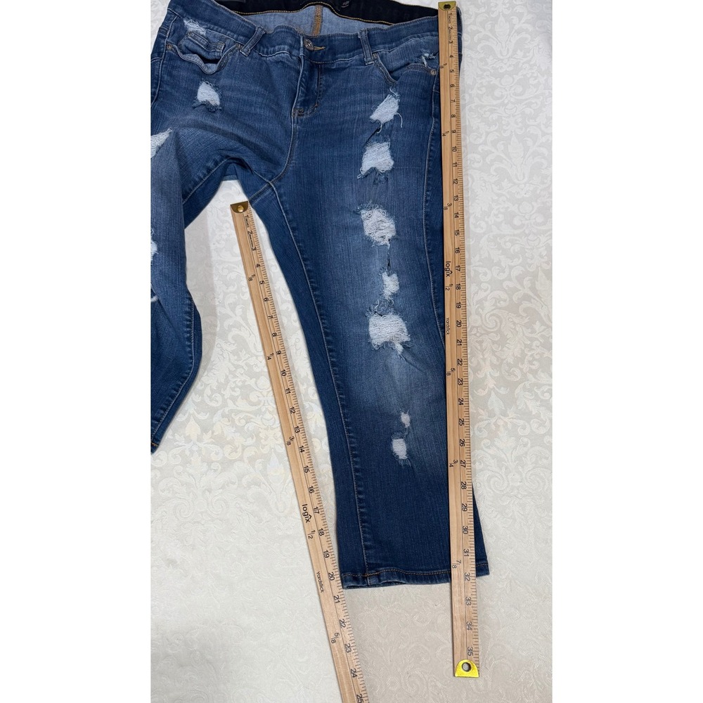Torrid Bombshell Skinny Jeans Womens 16 Blue Distressed Ripped Cropped Denim - Picture 9 of 10